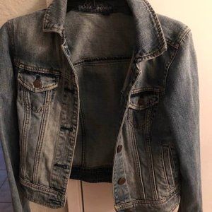 American Eagle Women’s Size S/M Distressed Denim Chest Pockets Jean Jacket